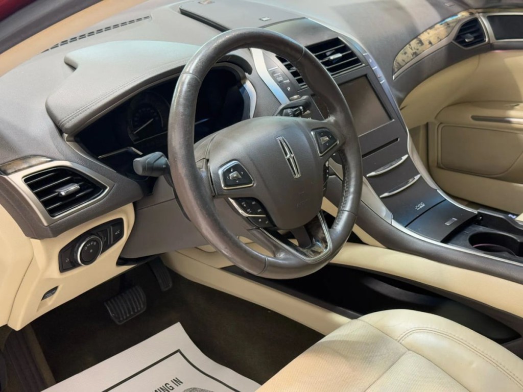 2013 Lincoln MKZ Image 13
