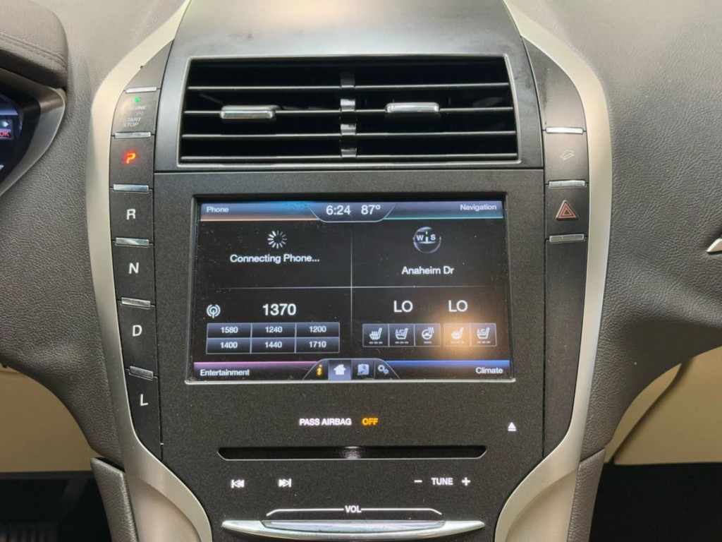 2013 Lincoln MKZ Image 15