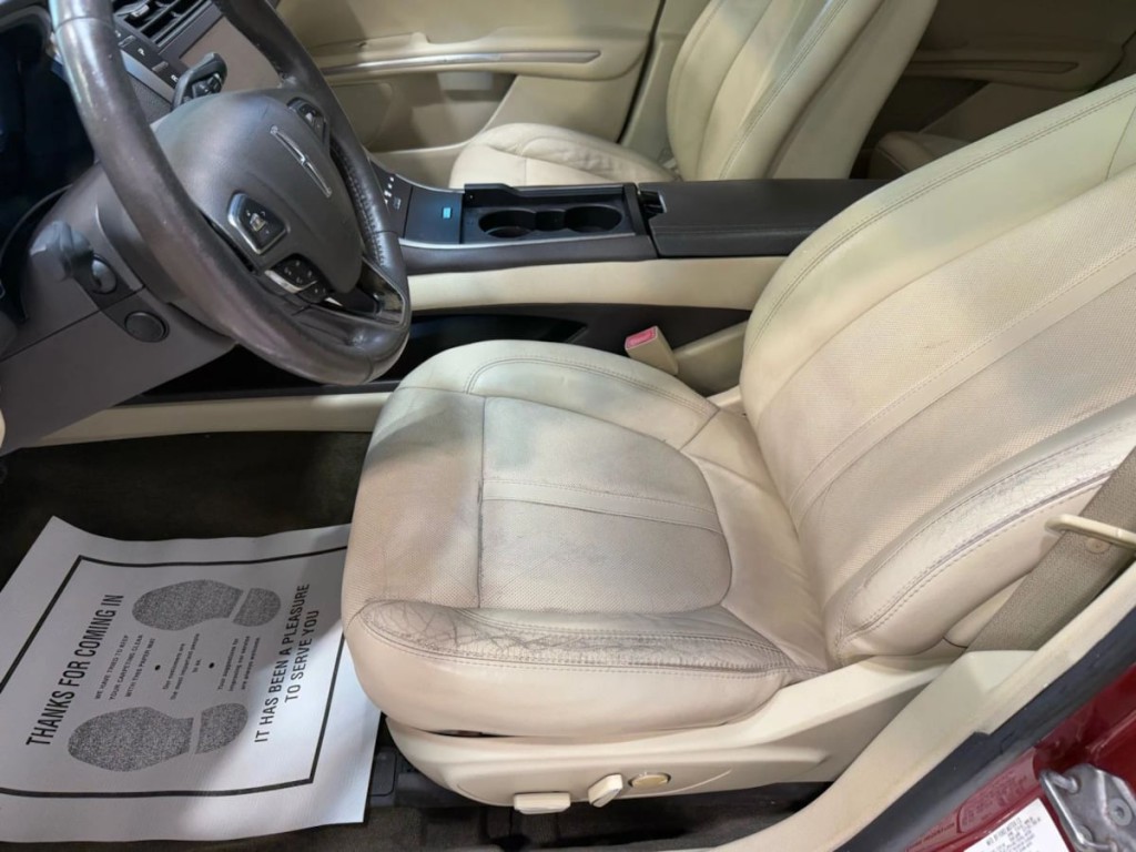2013 Lincoln MKZ Image 23