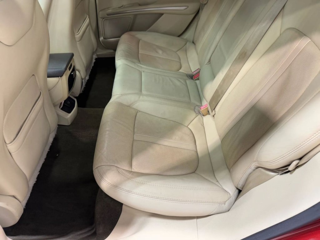 2013 Lincoln MKZ Image 26