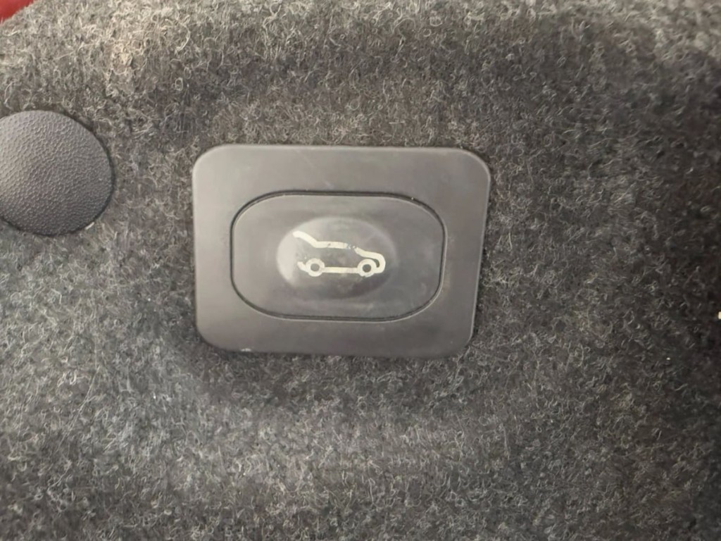 2013 Lincoln MKZ Image 29