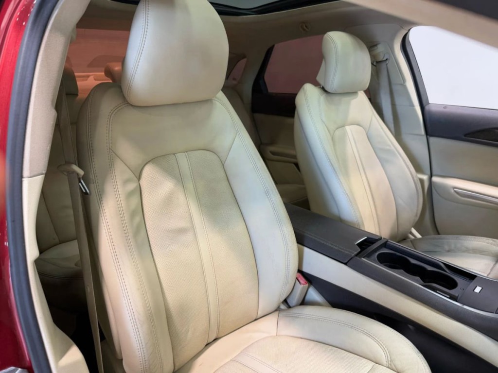 2013 Lincoln MKZ Image 33