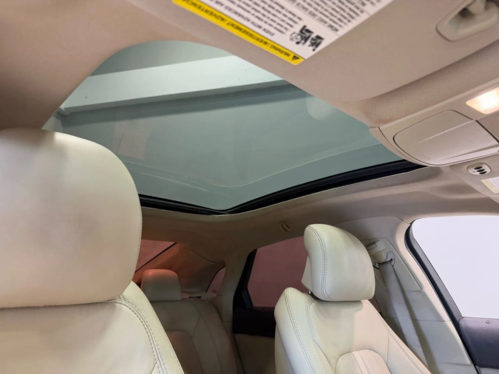 2013 Lincoln MKZ Image 34