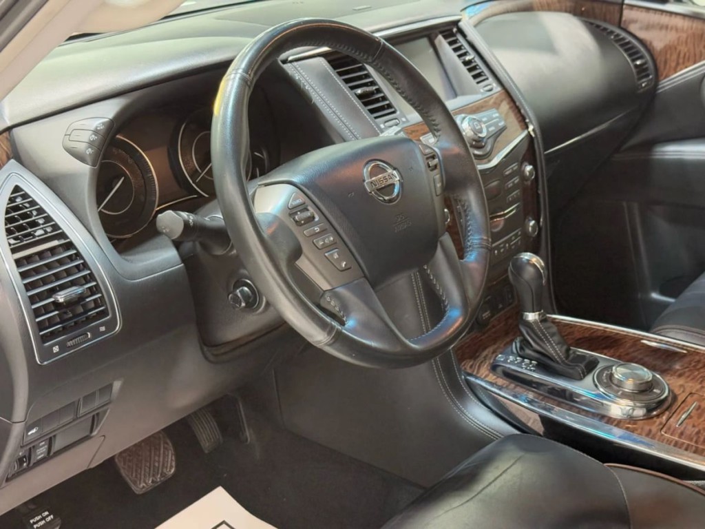 2017 Nissan Armada Image 12
