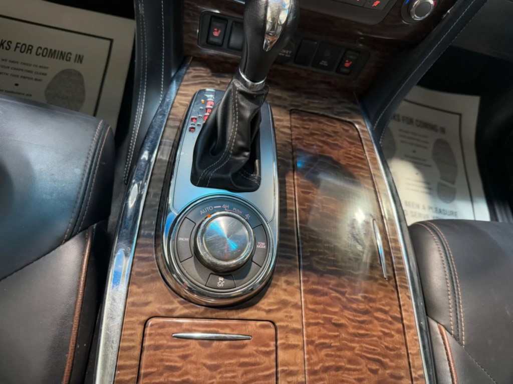 2017 Nissan Armada Image 16