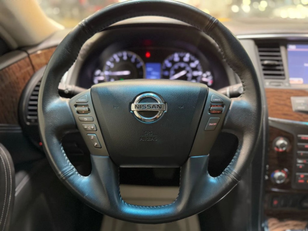 2017 Nissan Armada Image 17