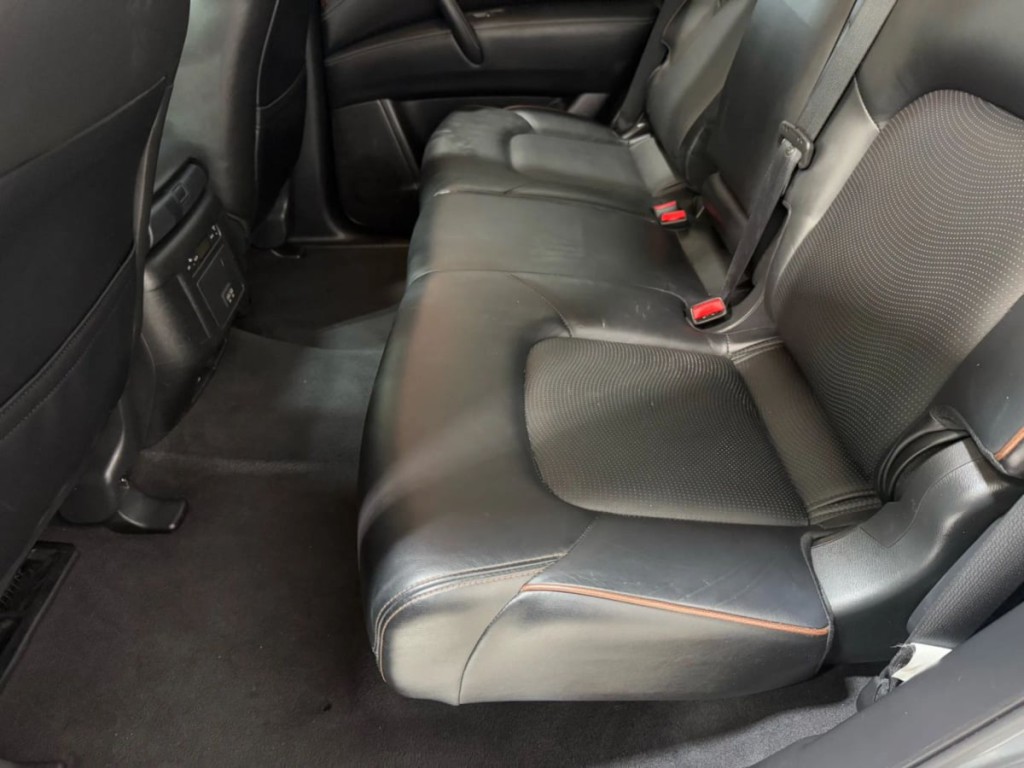 2017 Nissan Armada Image 26