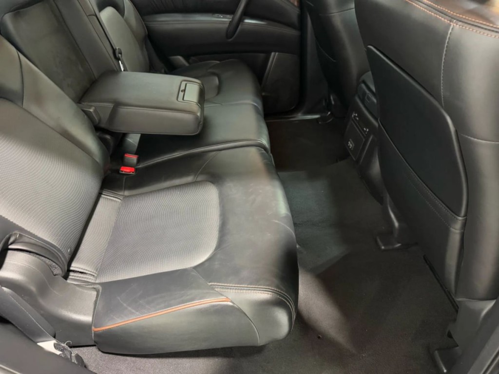 2017 Nissan Armada Image 38