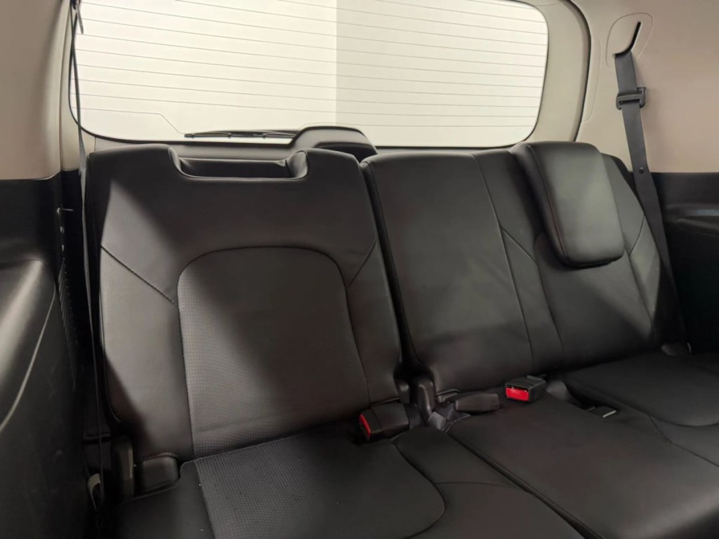 2017 Nissan Armada Image 41