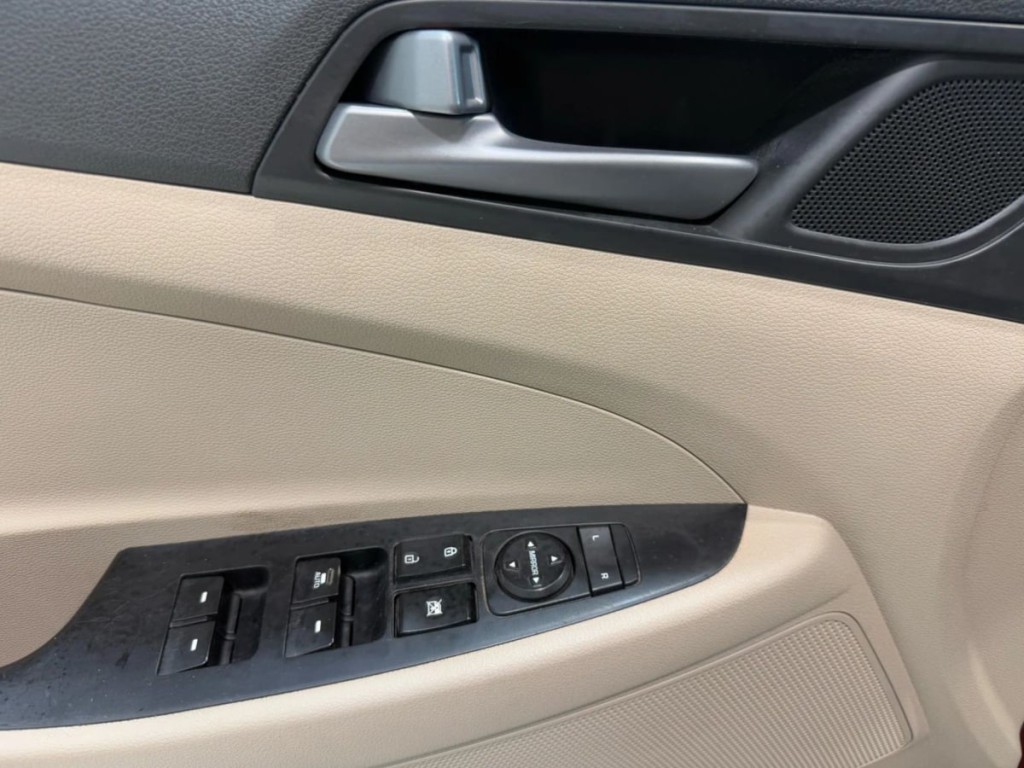 2017 Hyundai Tucson Image 11