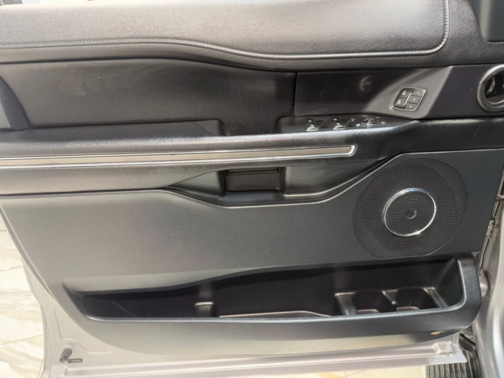 2021 Ford Expedition Image 12