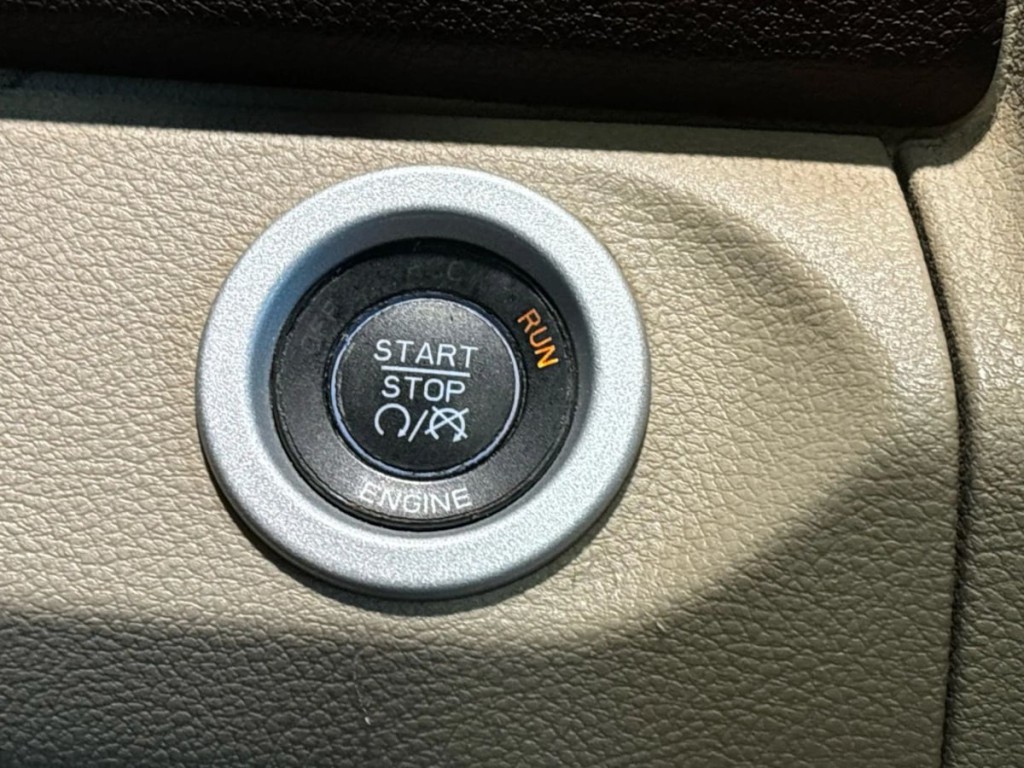 2014 RAM 1500 Image 23