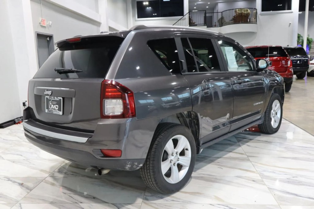 2016 Jeep Compass Image 5