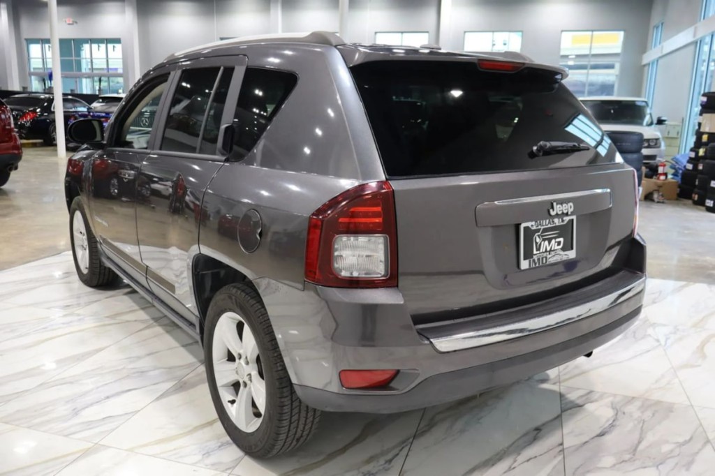 2016 Jeep Compass Image 7