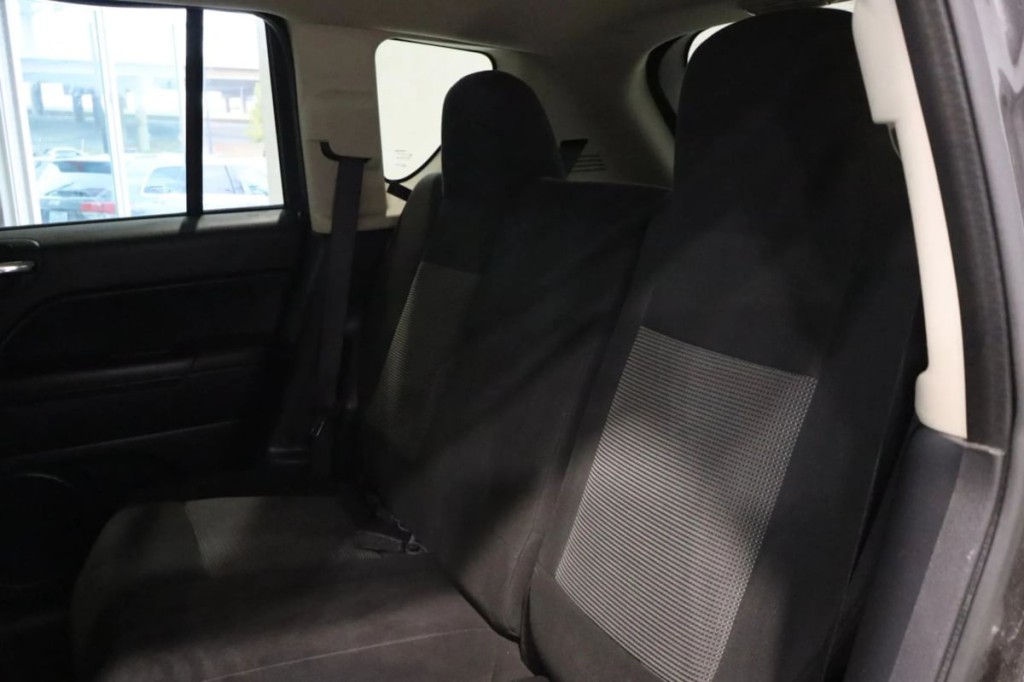 2016 Jeep Compass Image 20