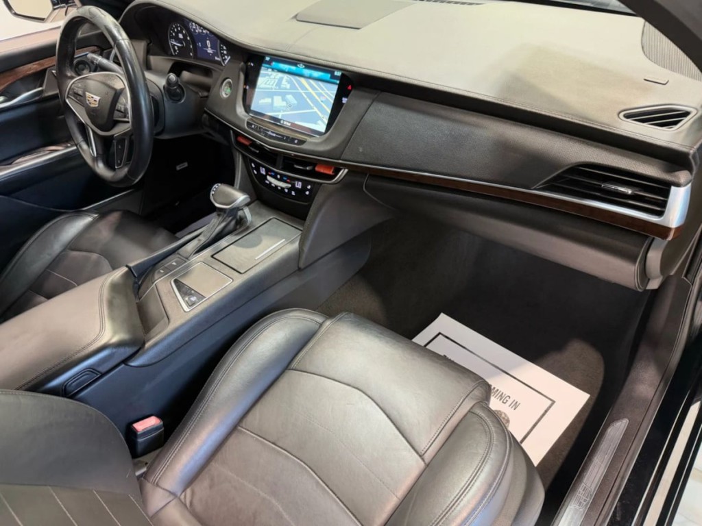 2017 Cadillac CT6 Image 28