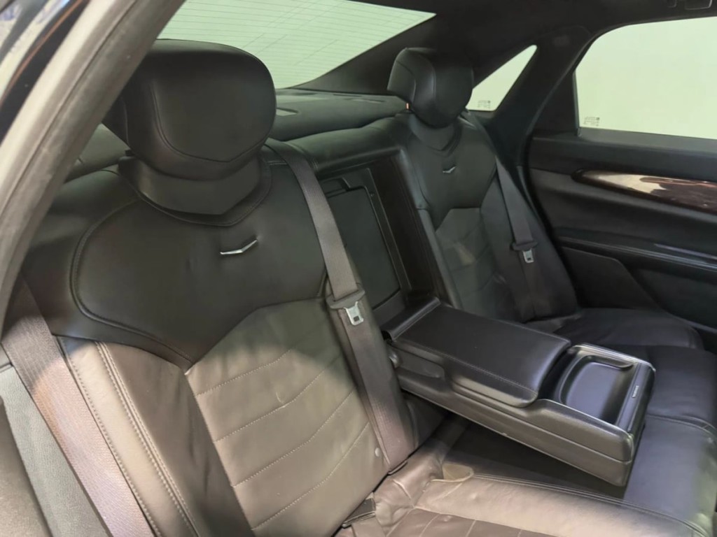 2017 Cadillac CT6 Image 34