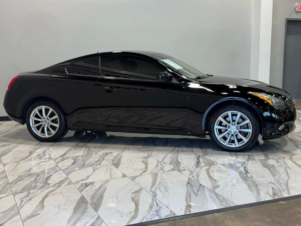 2012 INFINITI G37 Image 5