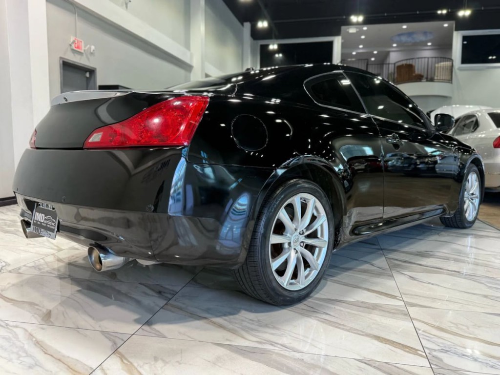 2012 INFINITI G37 Image 6