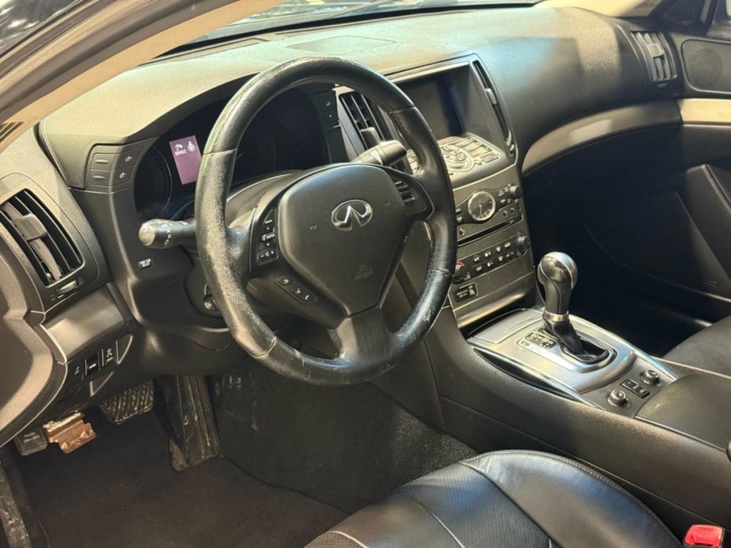 2012 INFINITI G37 Image 12
