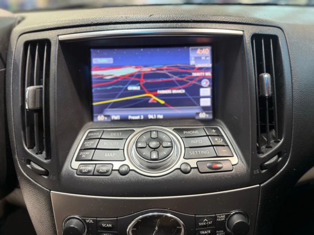 2012 INFINITI G37 Image 16