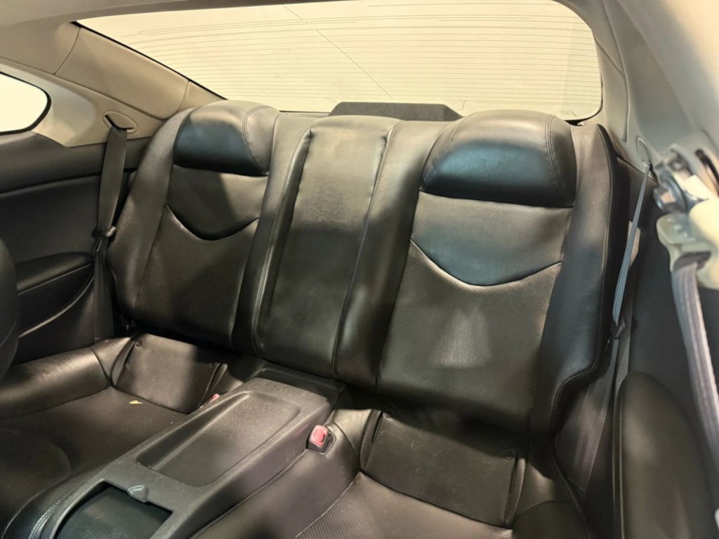 2012 INFINITI G37 Image 23
