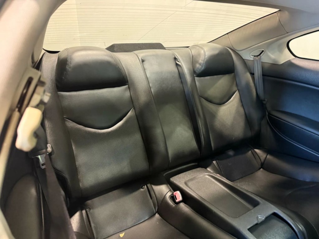 2012 INFINITI G37 Image 30