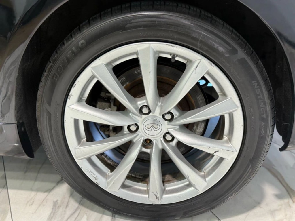 2012 INFINITI G37 Image 32