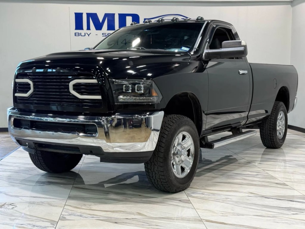 2016 RAM 3500 Image 2