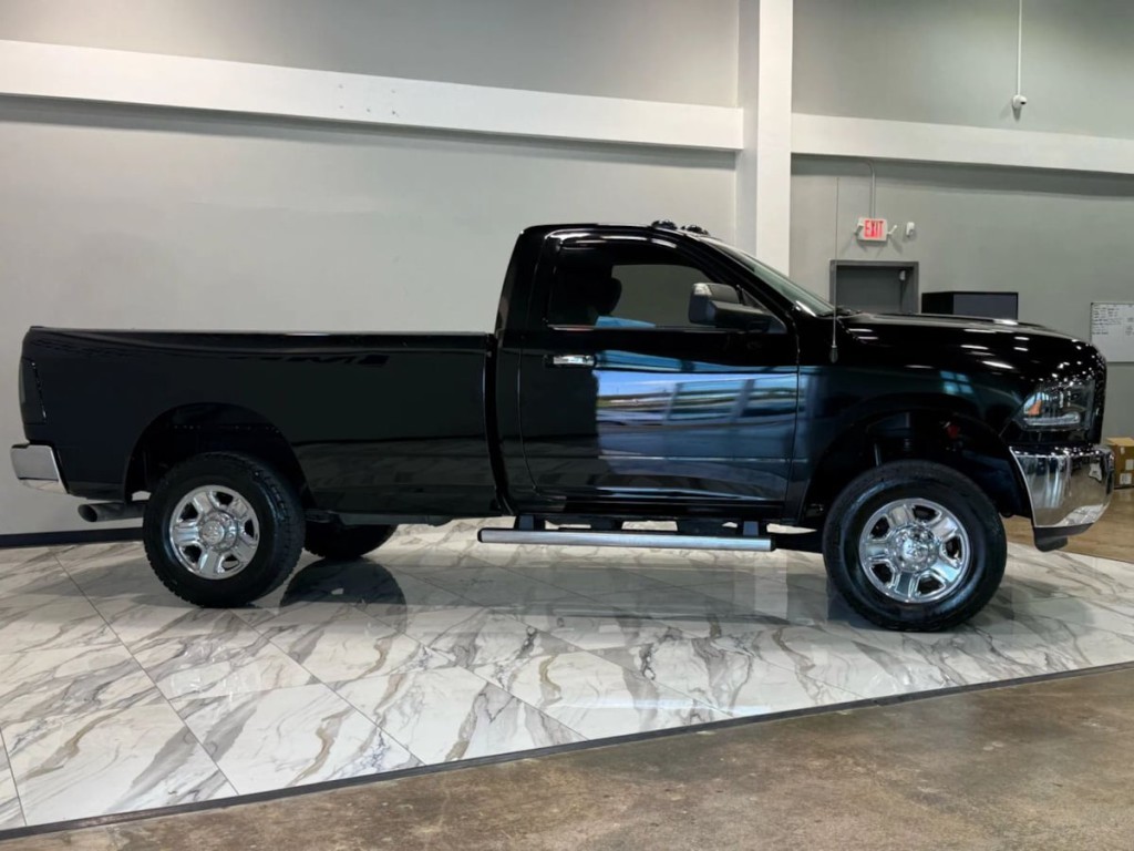 2016 RAM 3500 Image 5