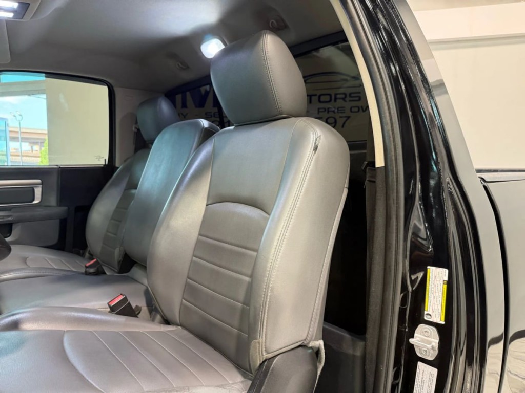 2016 RAM 3500 Image 20