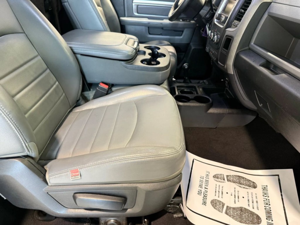 2016 RAM 3500 Image 22