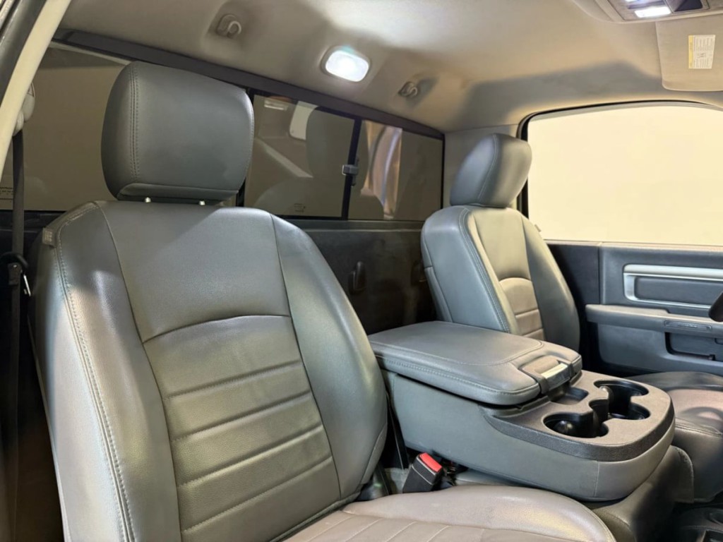2016 RAM 3500 Image 23