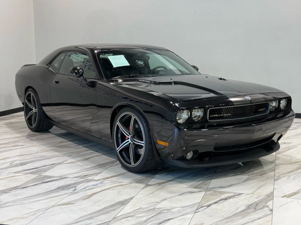 2008 Dodge Challenger Image 4