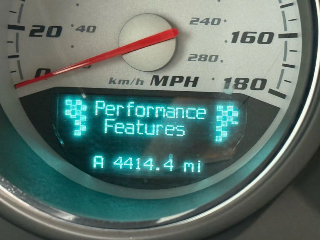2008 Dodge Challenger Image 20