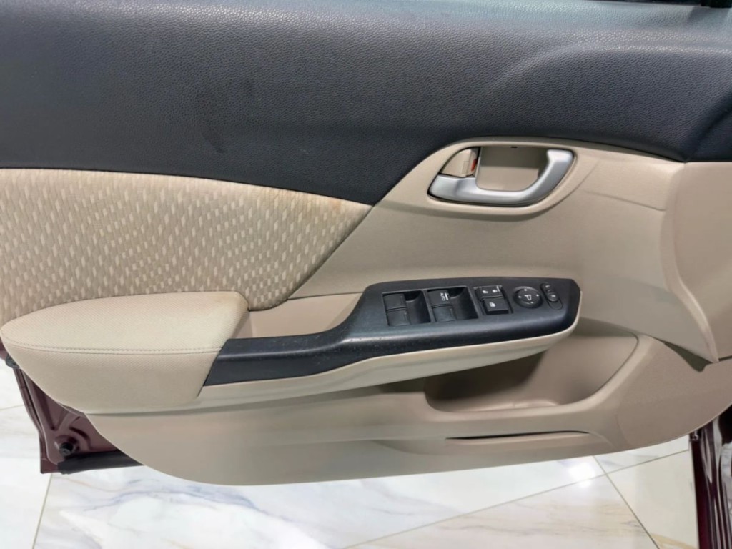 2014 Honda Civic Image 10