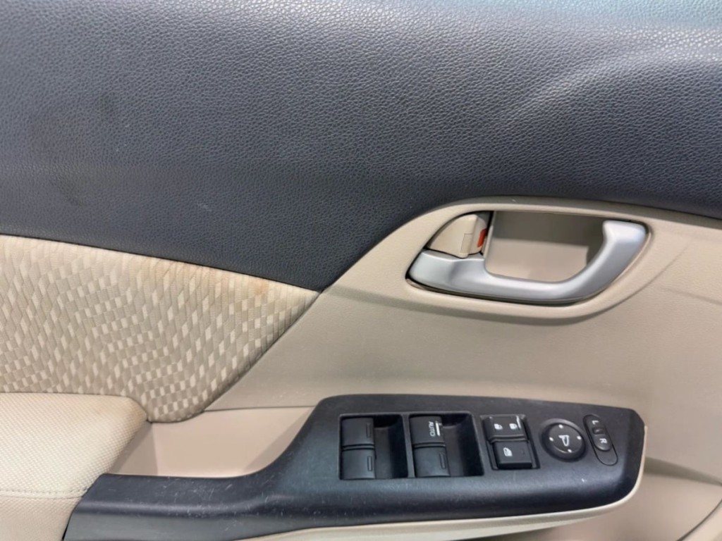 2014 Honda Civic Image 11