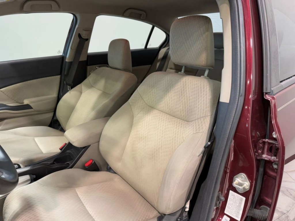 2014 Honda Civic Image 24