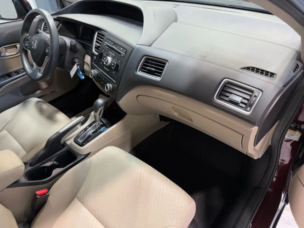 2014 Honda Civic Image 25