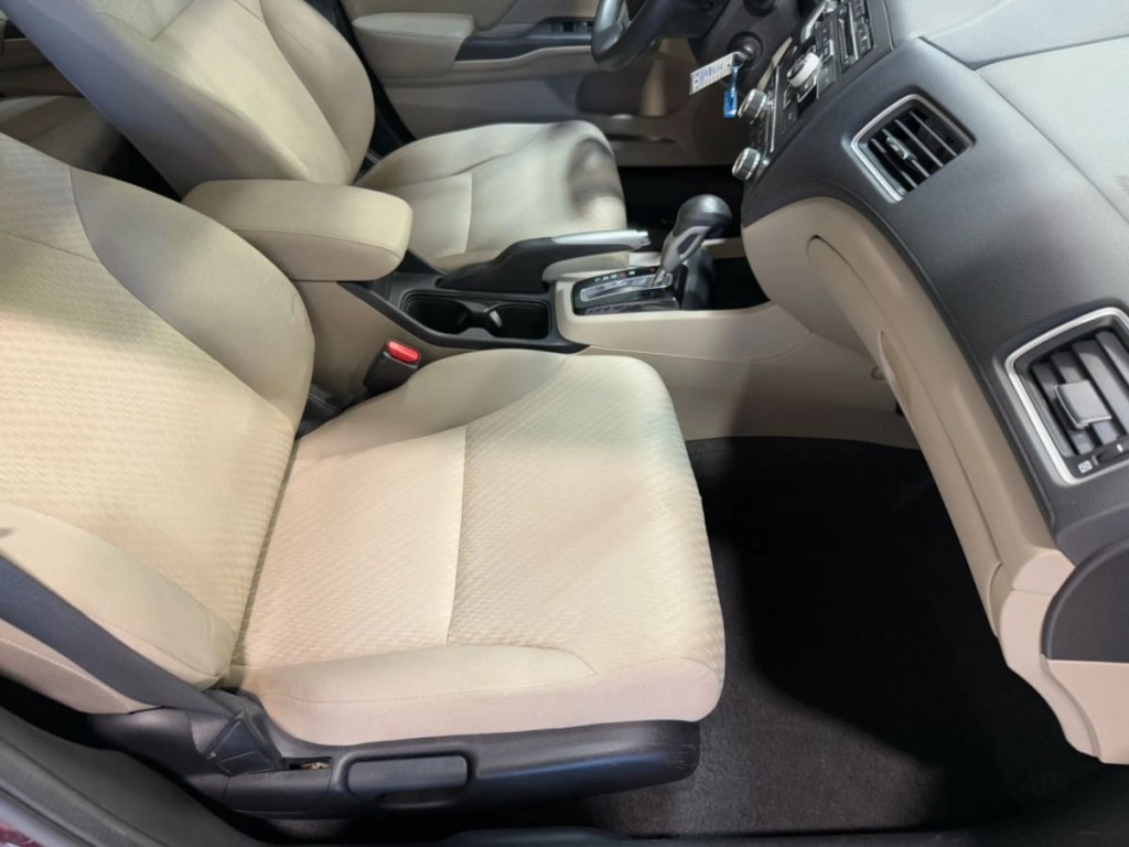 2014 Honda Civic Image 26