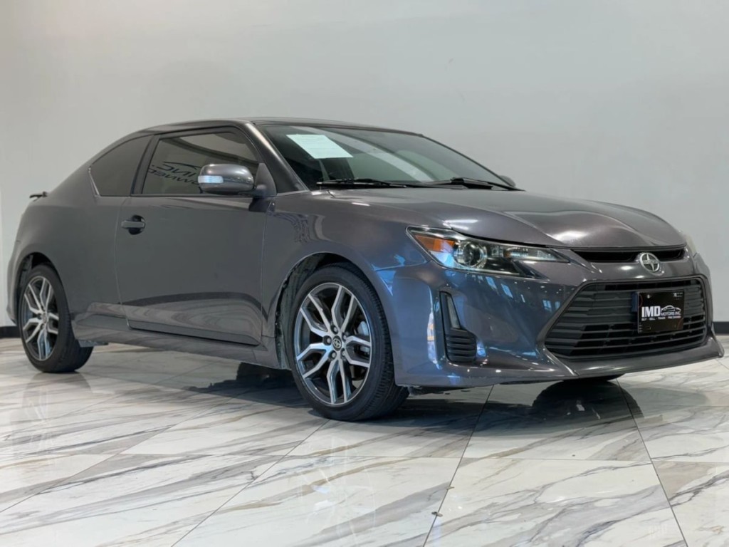 2016 Scion tC Image 4