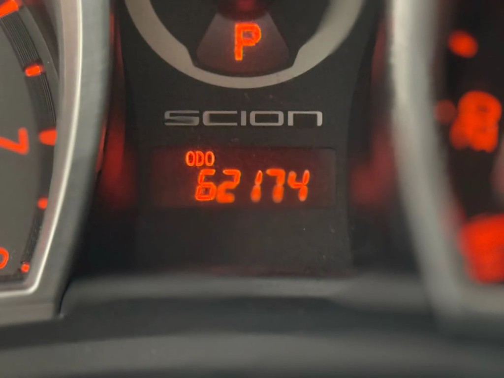 2016 Scion tC Image 16