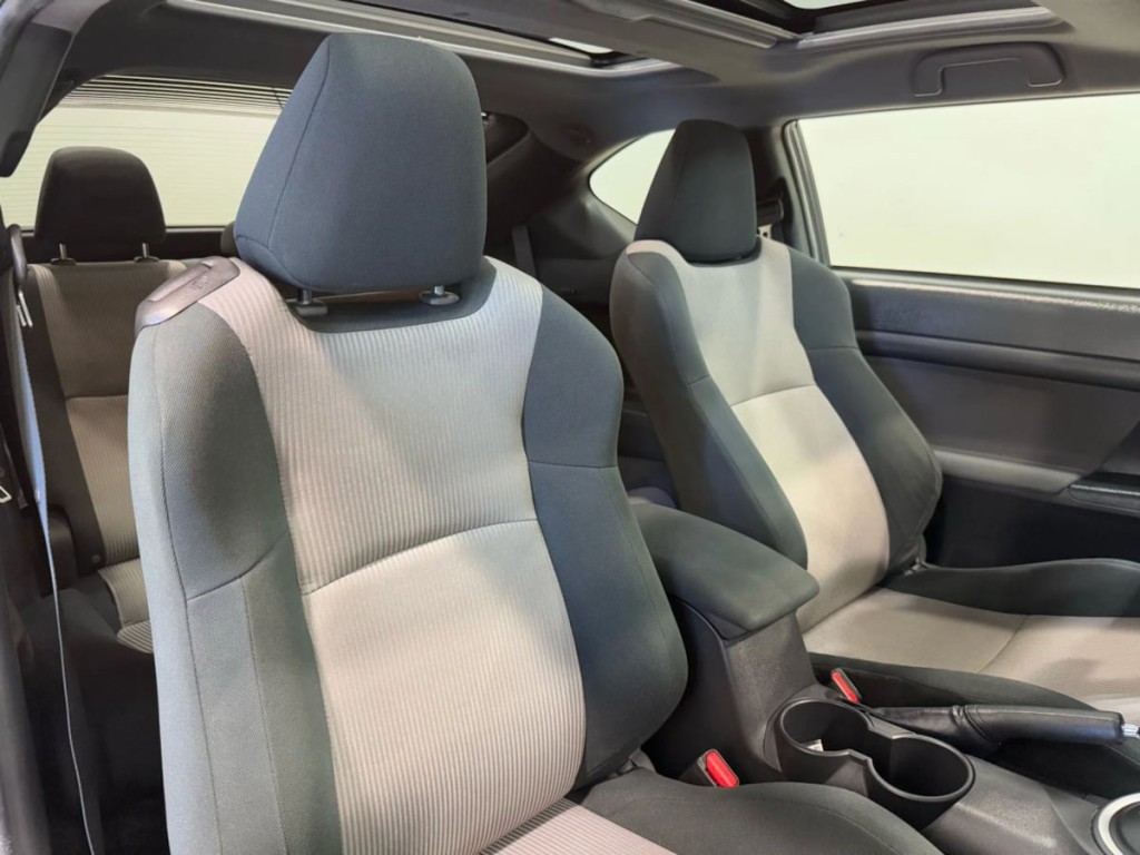 2016 Scion tC Image 25