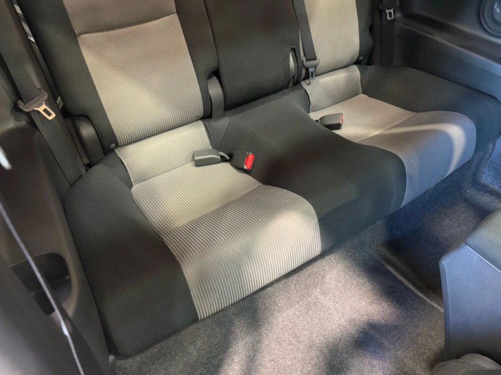 2016 Scion tC Image 27