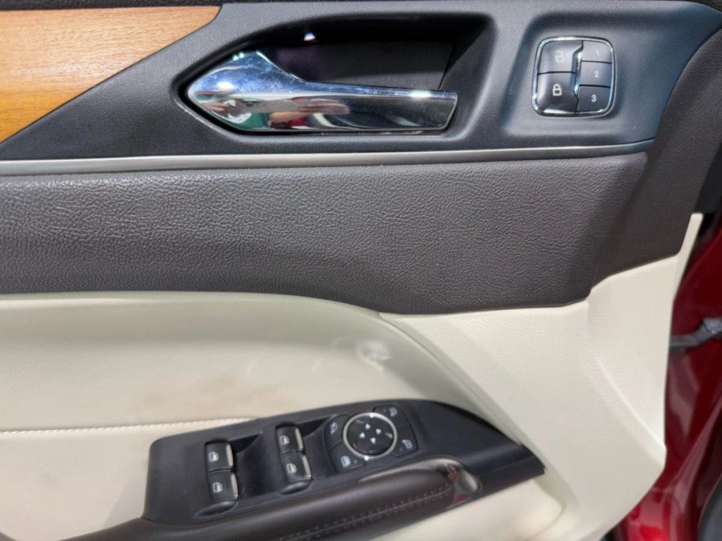2015 Lincoln MKC Image 11