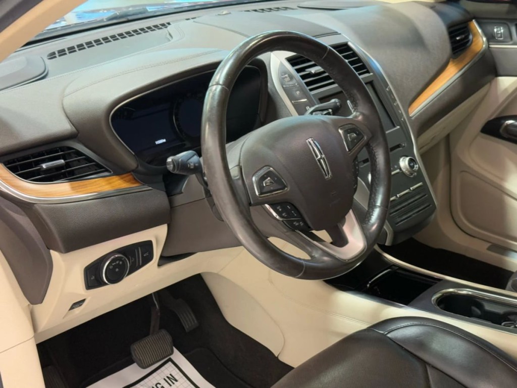 2015 Lincoln MKC Image 12