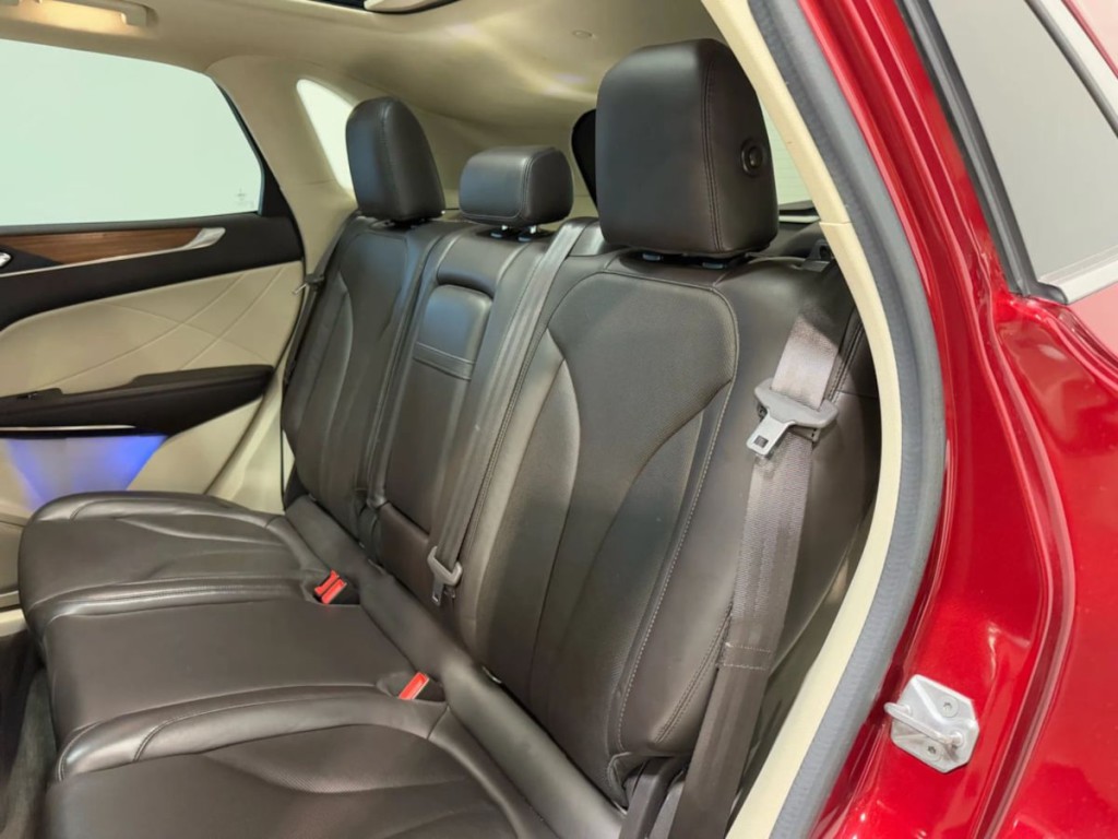 2015 Lincoln MKC Image 26
