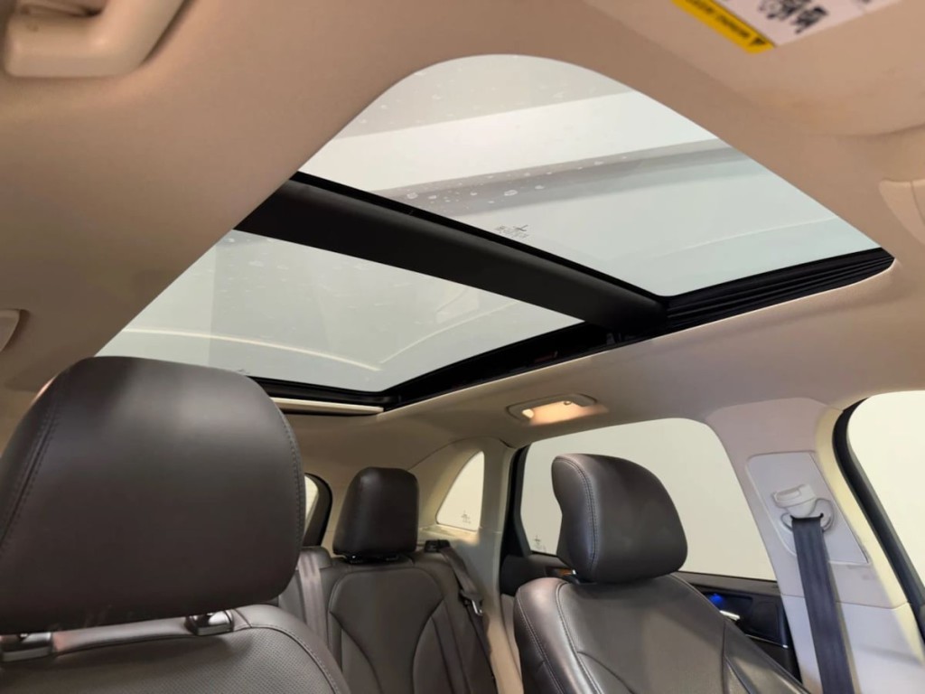 2015 Lincoln MKC Image 30