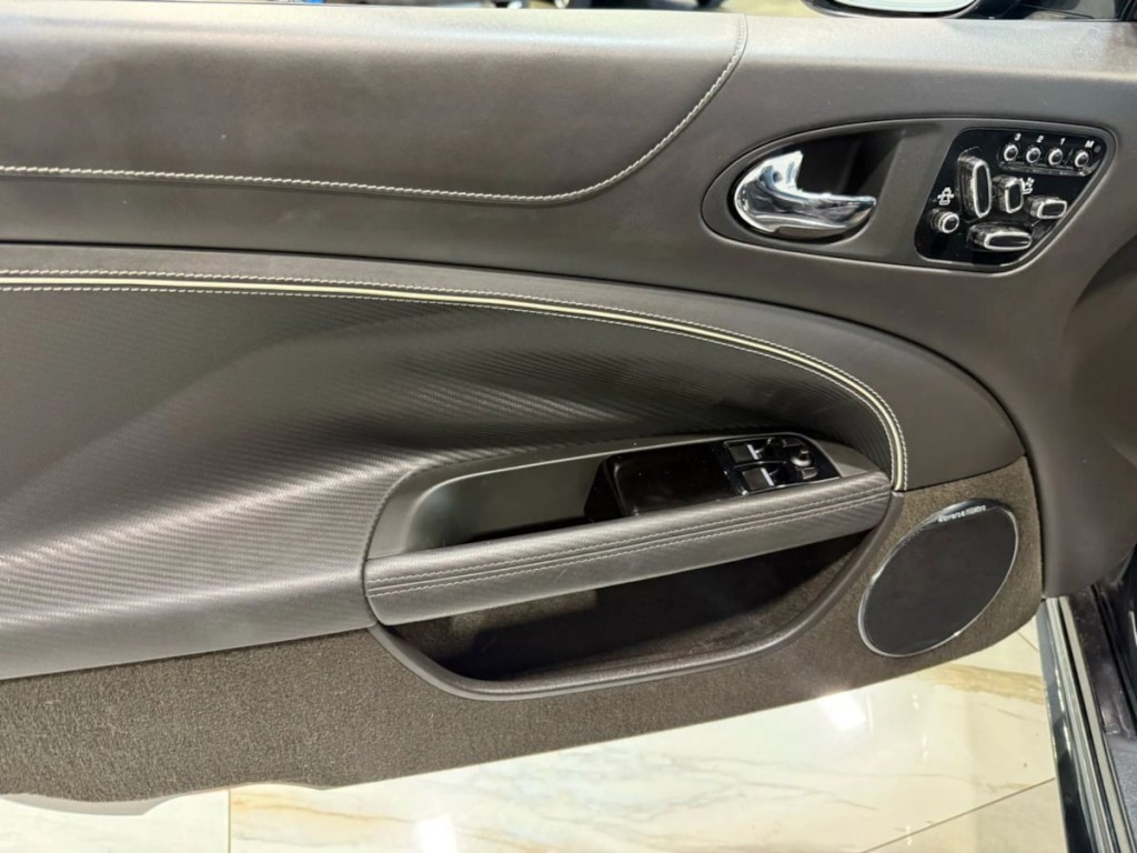 2013 Jaguar XK-Series Image 16