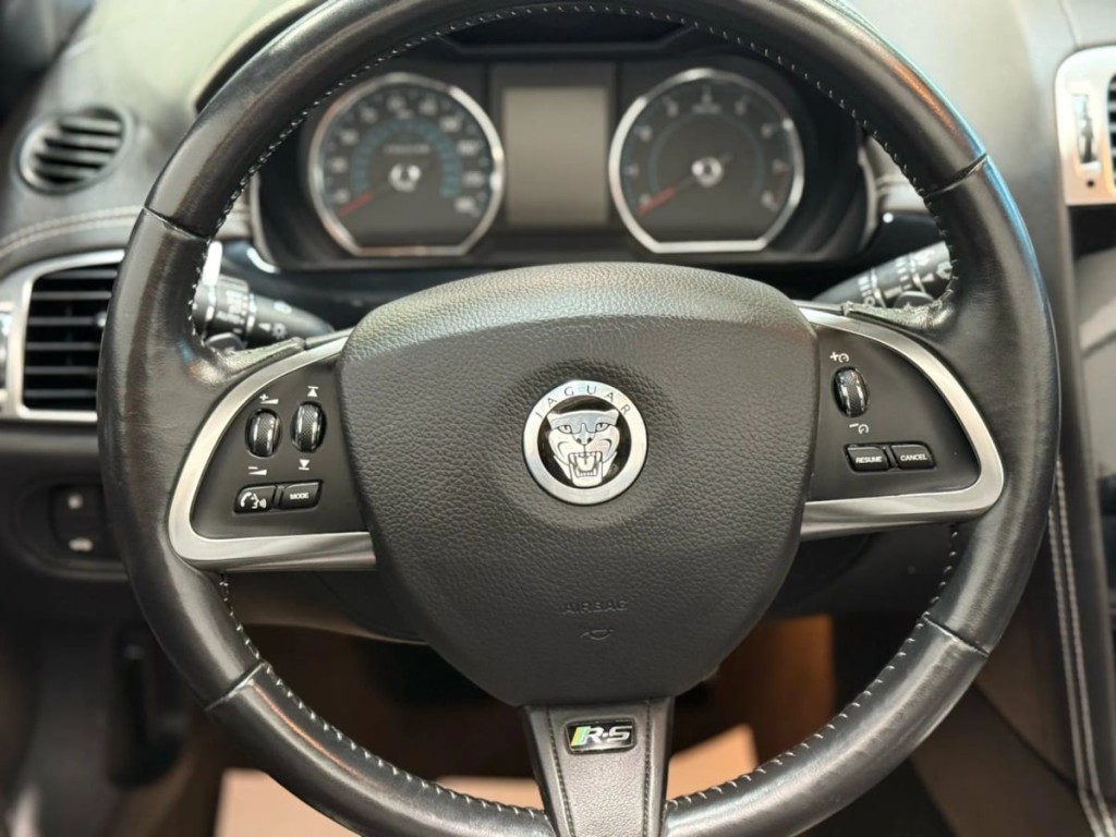2013 Jaguar XK-Series Image 19